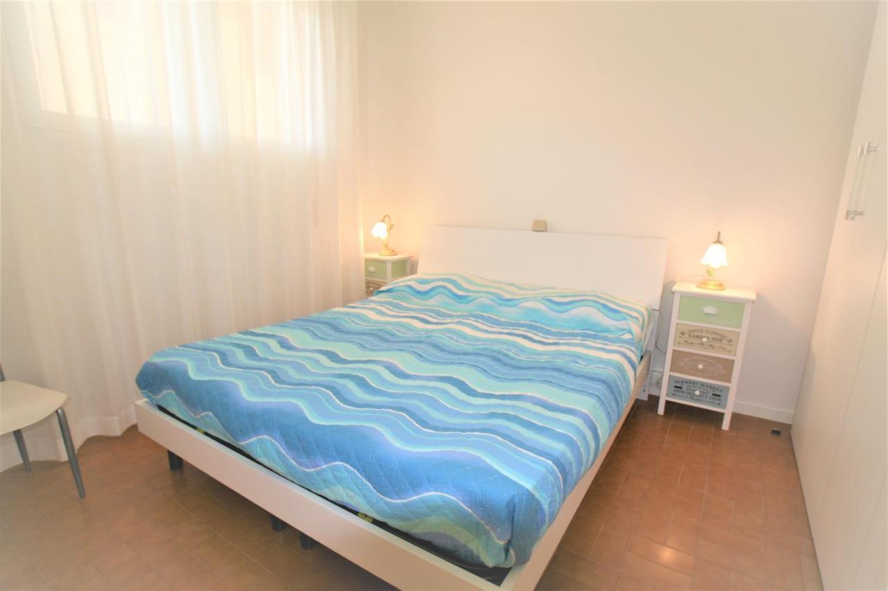 리도 디 예솔로 El Palmar Fronte Mare 아파트 외부 사진